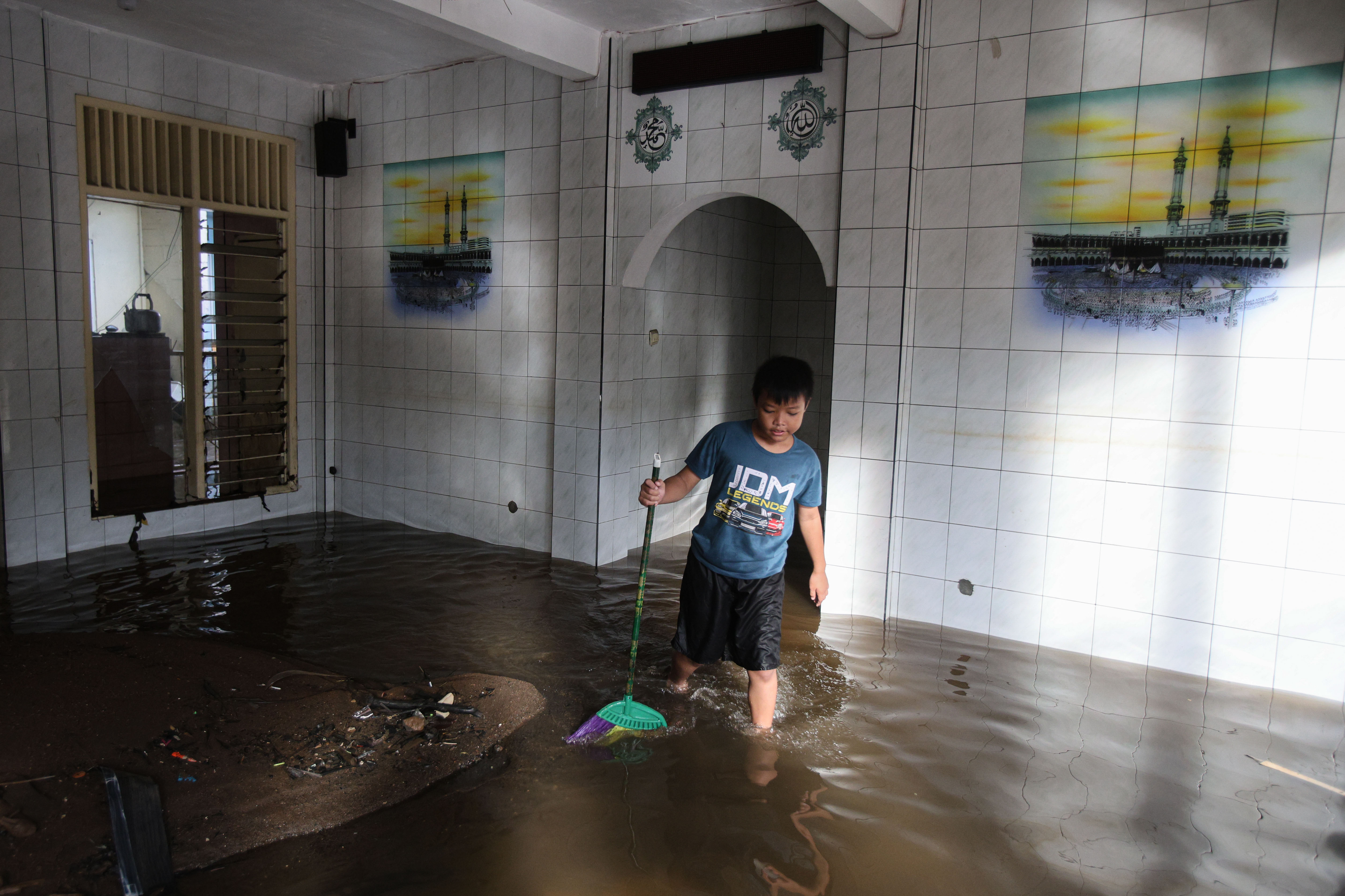 Teluku untuk artikel Waspadai Bencana Hidrometeorologi, Hujan Lebat Masih Berpotensi Terjadi Sepekan ke Depan