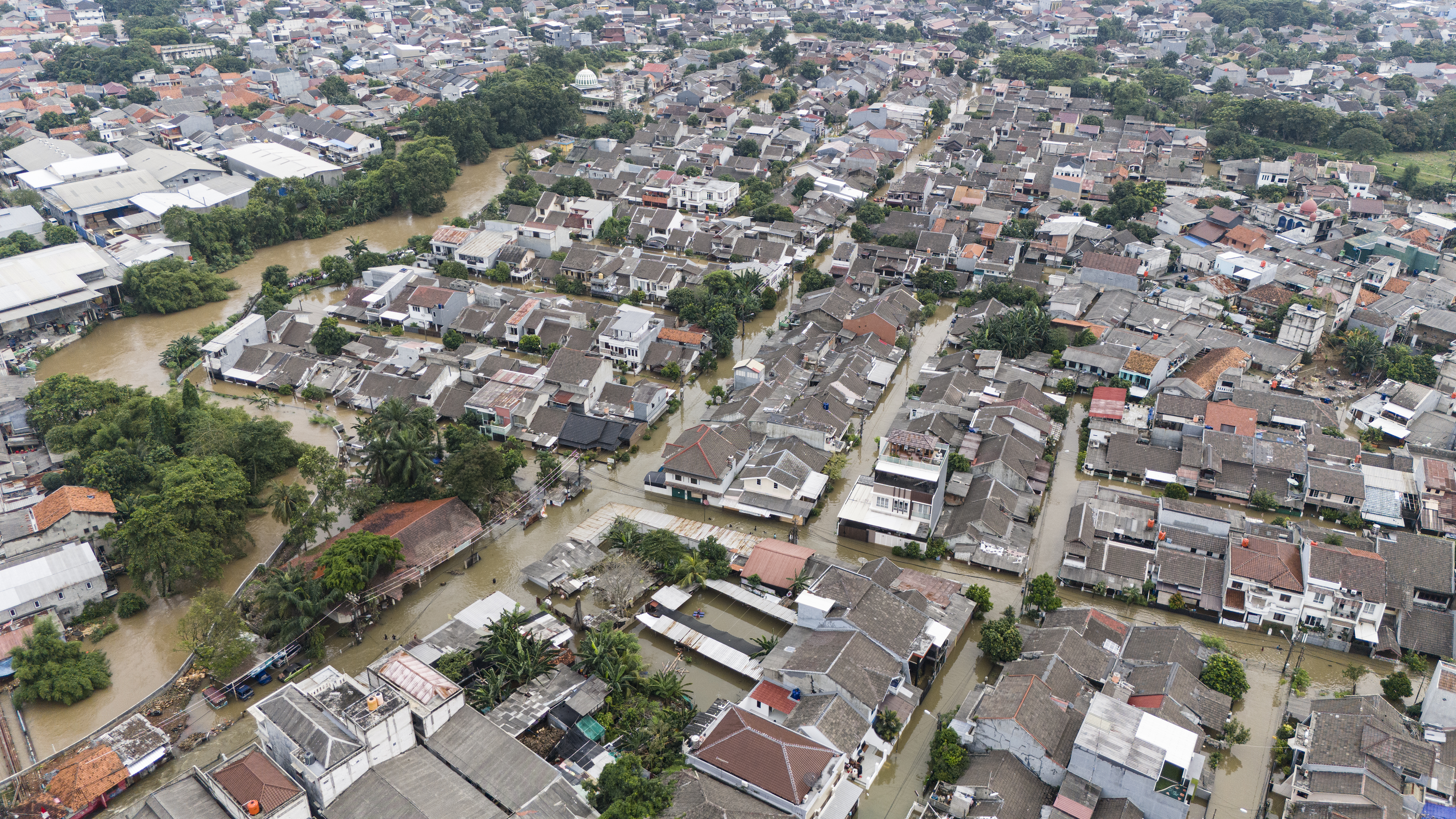 Teluku untuk artikel Banjir Genangi Permukiman di Tangerang Raya, Tanggul Penahan dan Posko Pengungsian Dibangun