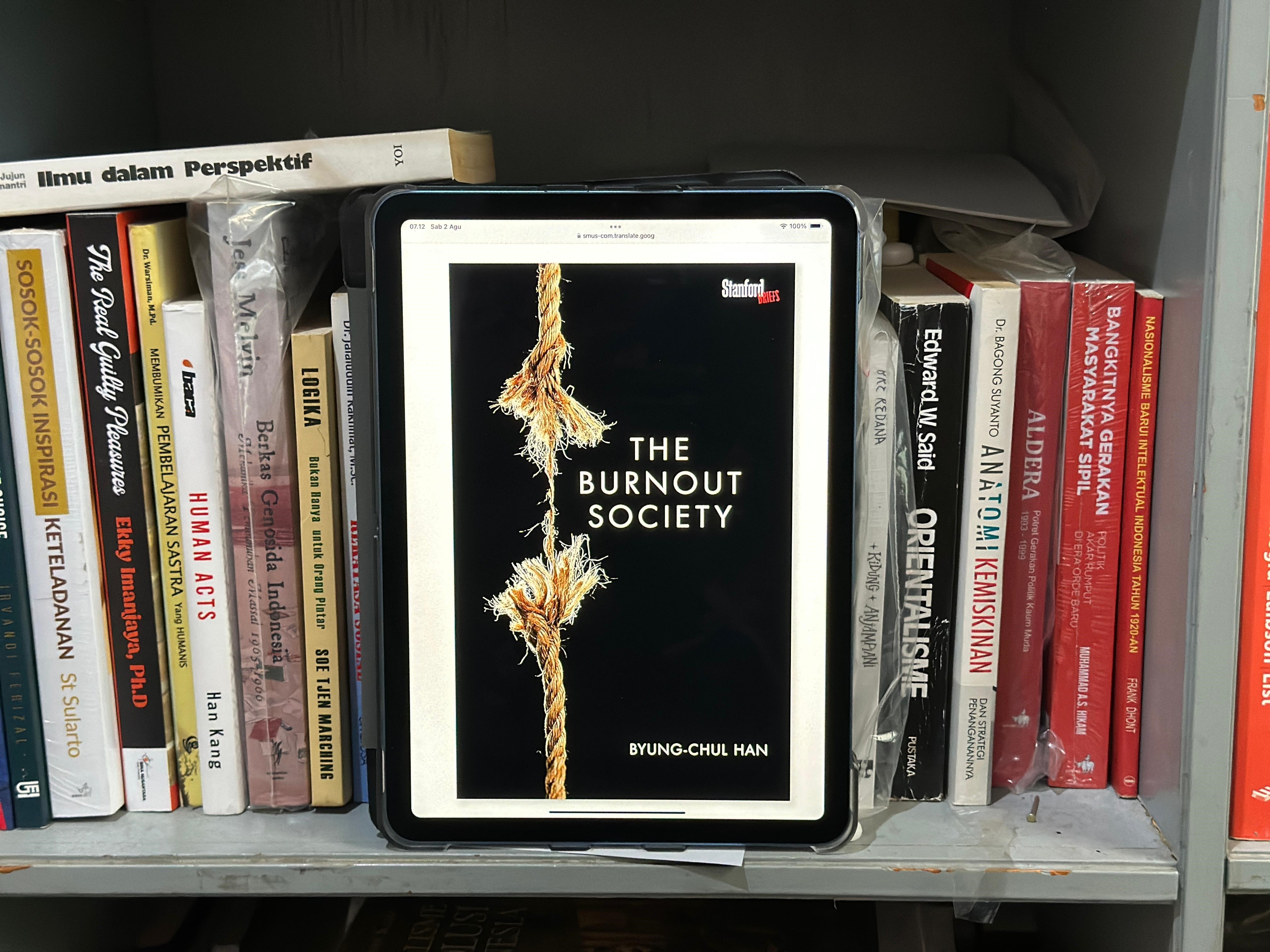 Teluku untuk artikel Resensi: ”Burnout Society”, Diri yang Lelah Mengejar Diri